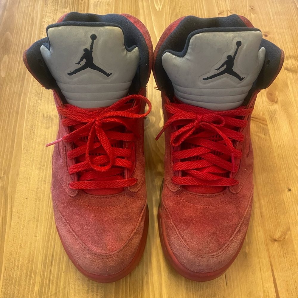 2017 Nike Air Jordan 5 V Retro Triple Red Suede Size 11 136027-602